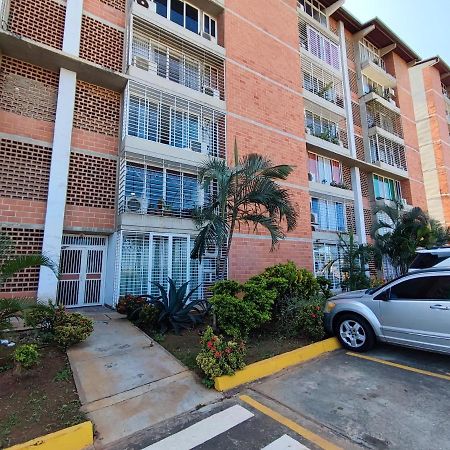 Apartamento Frente Al Aeropuerto De Maiquetía Kültér fotó
